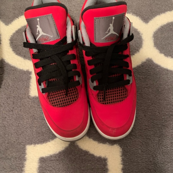 Air Jordan 4 Retro - Picture 2 of 6